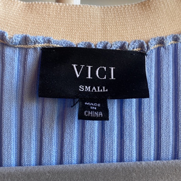 Vici Women’s Buttoned Bodycon Dress - Picture 5 of 9